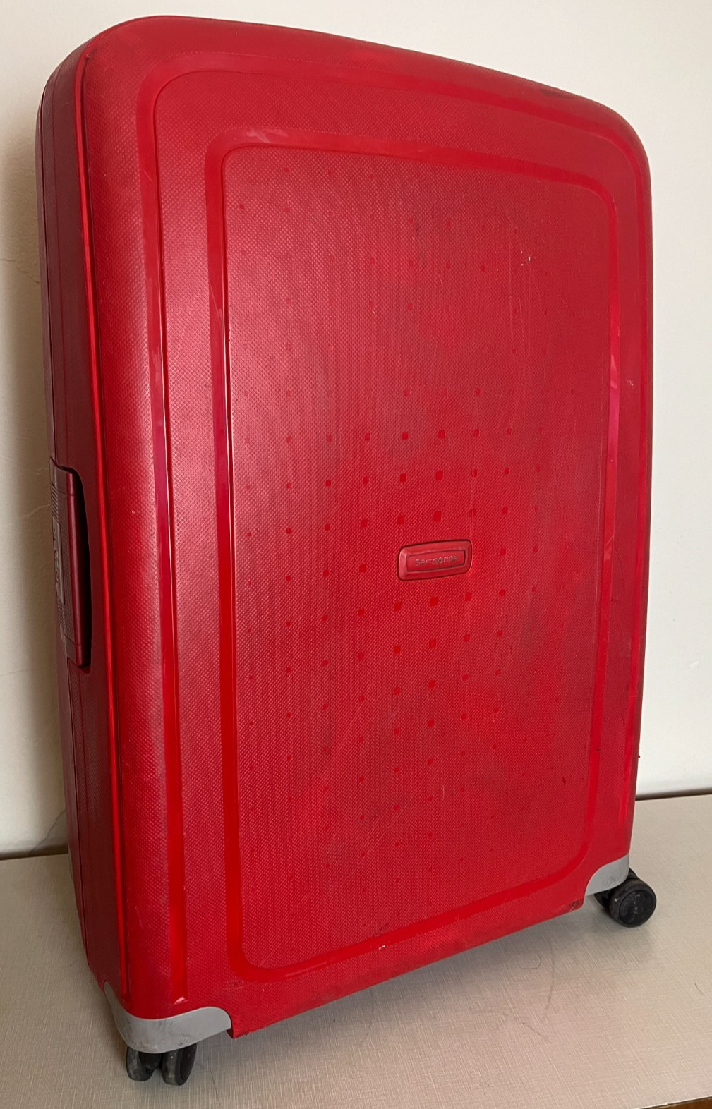 Samsonite S'Cure Spinner LARGE Red hard shell rolling suitca