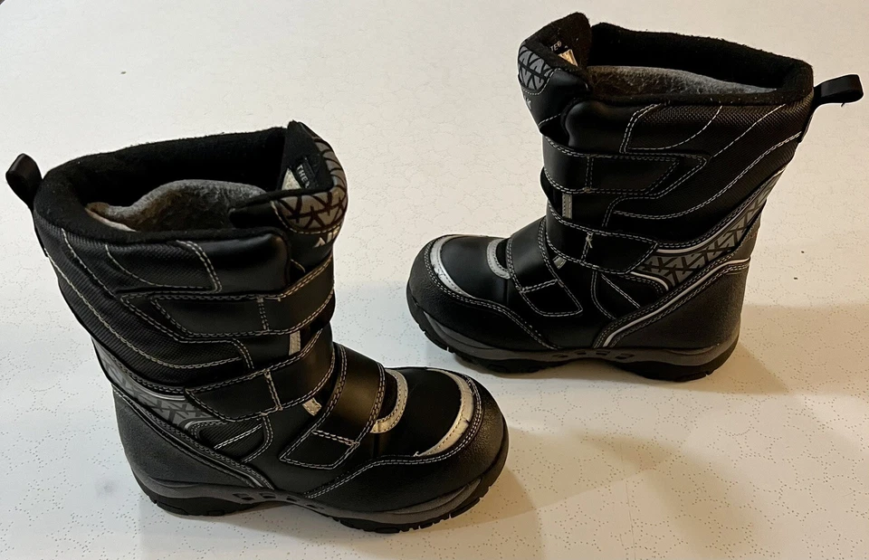 Boots Airwalk Thermolite Kids Black Insulated Boys Or Girls Size 10 Youth - Image 3 of 4