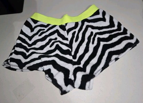 Cozy Justice Initial L Size 16/18 Fleece Zebra Print Lounge Sleep Shorts - Picture 2 of 10