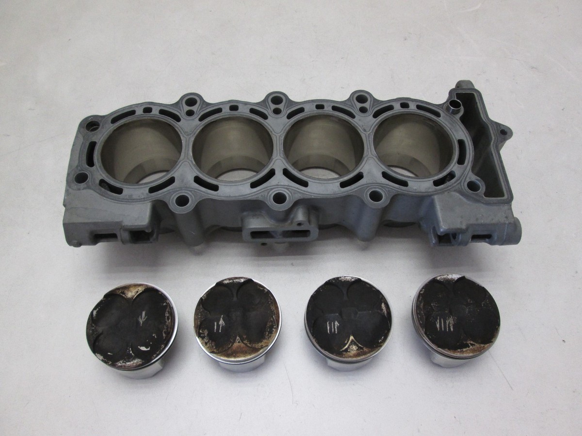 りん Shop High Quality Nissan VR Pistons - Wiseco 6693M955AP-3D