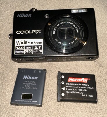 Nikon Coolpix S570 12mp Digital Camera 2-Batteries for PARTS Good Lens + Screen