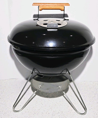 NOS Vintage 1985 Weber Smokey Joe 14'' Charcoal Grill Black Wood Handle Code G