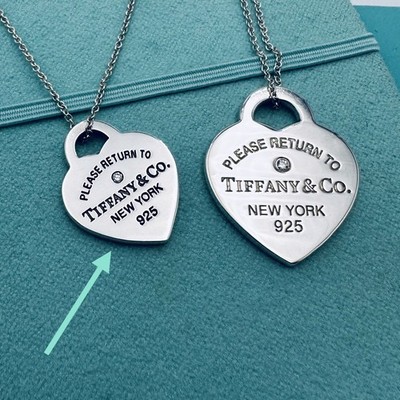 Tiffany & Co. ハートチャームネックレス Return to Tiffany & Co Small Diamond Heart Charm Necklace 18” in