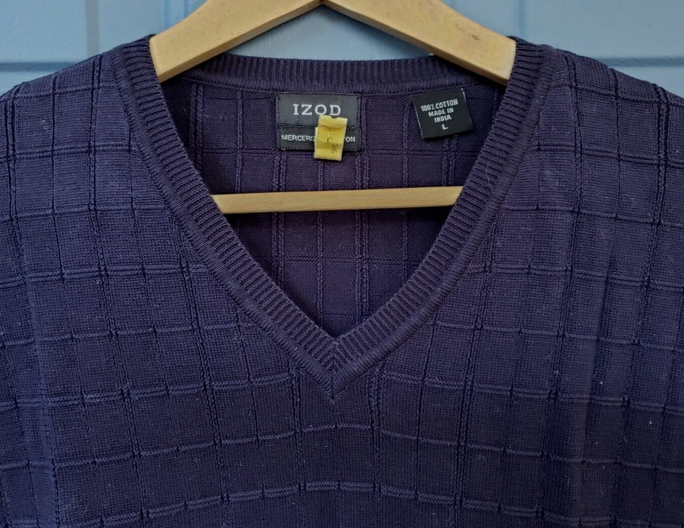 IZOD Mens V Neck Navy Blue Sweater Vest Size Large Mercerized Cotton Golf EUC - Image 2 of 4