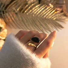 Bague Dorée Femme Pierre Noire Acier Inoxydable – Élégante, Résiste à l’Eau