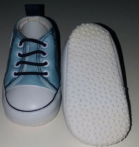 UNIVERSITY OF N.CAROLINA -INFANT COLLEGIATE CRIB SHOES- 6-9MONTHS - Picture 3 of 4