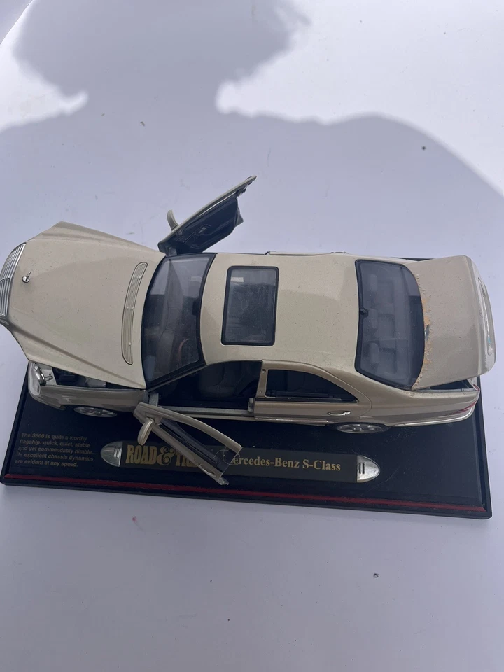 Maisto Mercedes Benz S-500 Class Model Car Road & Track 1:32 scale - Image 4 of 4