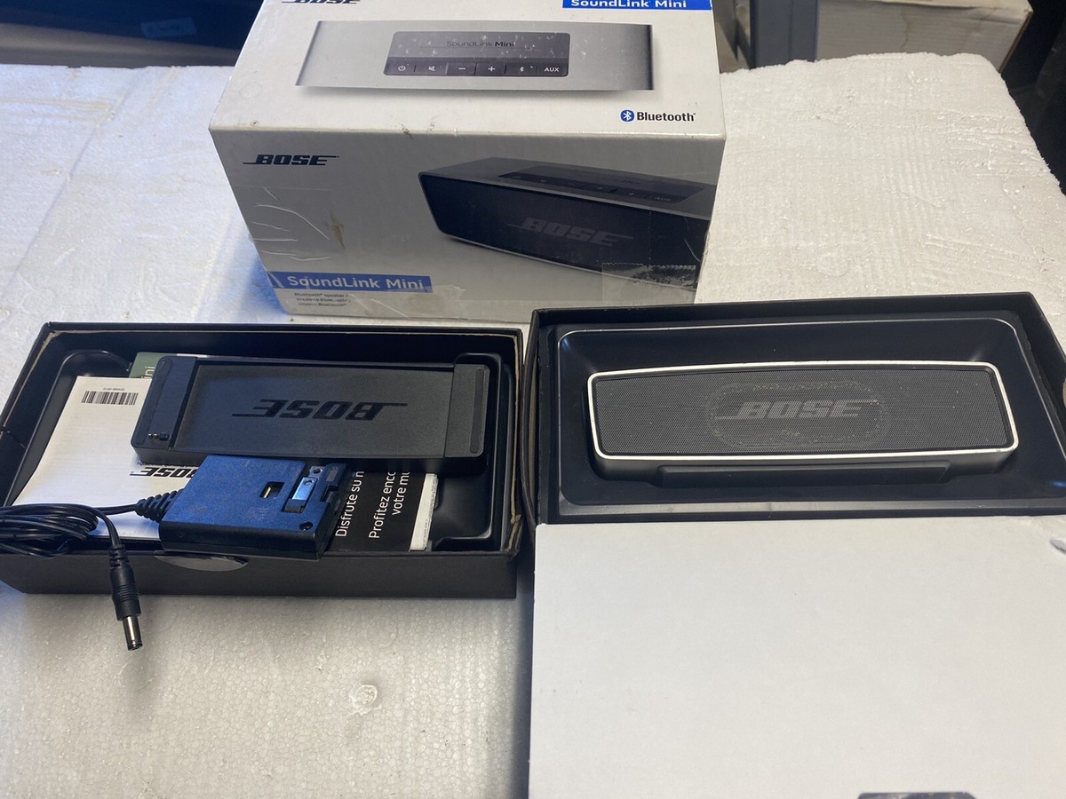 Bose SoundLink Mini I Bluetooth Speaker Silver W Dock Bose