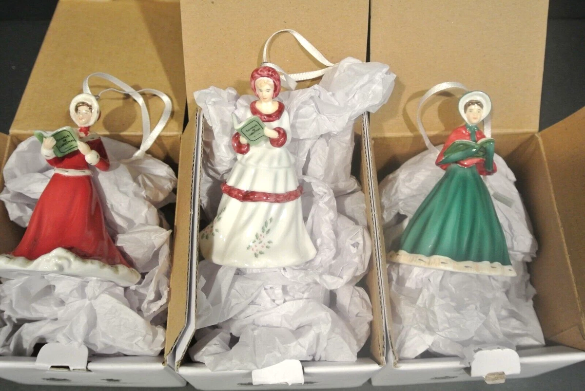 Lot De 2 Poupées En Porcelaine + Couronne De Noël - Porte Ou Décoration - NEUF