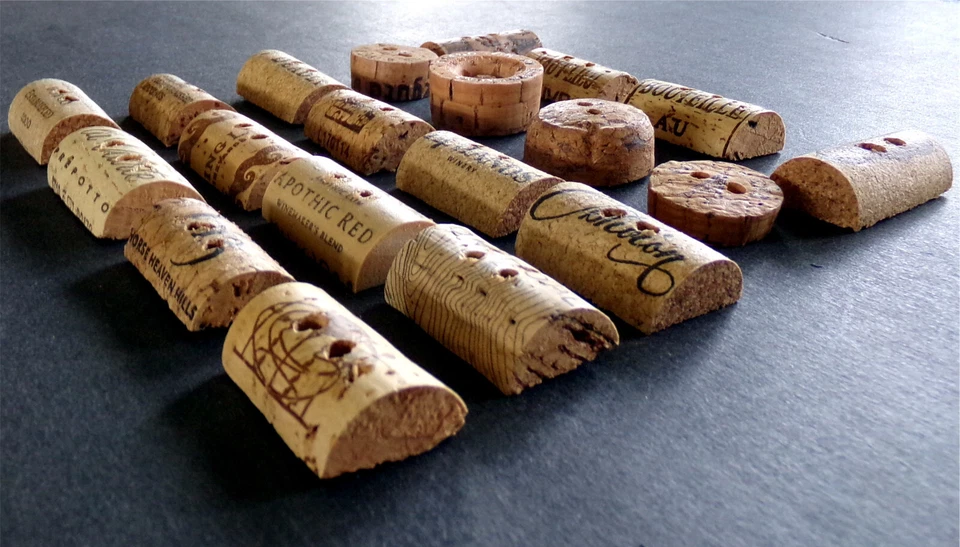 CRAFT BUTTONS: 20 Wine Cork Cuts, Flat-Back 2-Hole Acrylic Finish, 3D Button Lot - Image 3 of 4