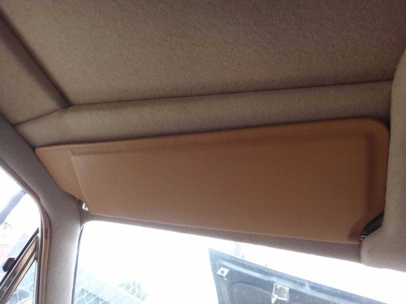 1988 ROLLS ROYCE SILVER SPUR DRIVER SIDE SUN VISOR: TAN