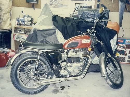 Vintage Photo 1969 Triumph TR6R Trophy Motorcycle Bike Classic Shop Garage