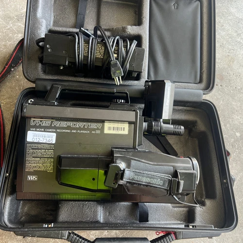 Vintage Camcorder PANASONIC AG-150 PRO LINE Reporter VHS VIDEO CAMERA Parts