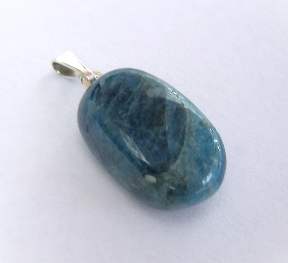 Apatit Edelstein Anhänger petrolfarben 27 mm mit 925 Silber Öse - Bild 4 von 4