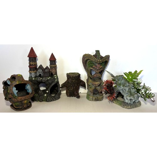 Resin Aquarium Decorations: Tiki Tree Stump Rock Flora Diver Helmet Castle