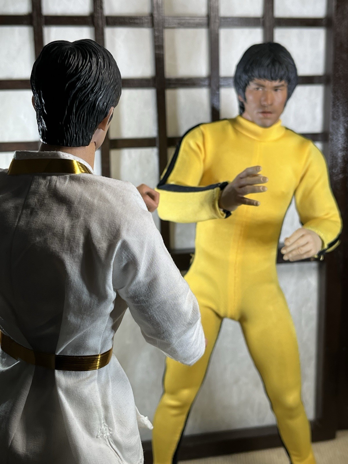 BRUCE LEE GAME OF DEATH 1:6 ACTION FIGURE & HAKKIDO MAN-2 FIGURES + WEAPONS. thumbnail 24