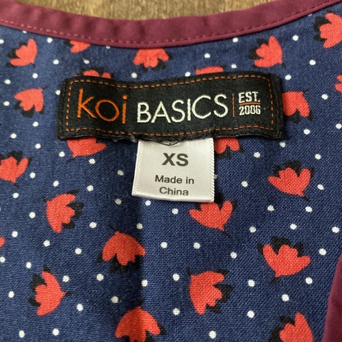 Koi Scrub Top Women's XS Short Sleeve Nursing Medical *Flaw* - Picture 3 of 8