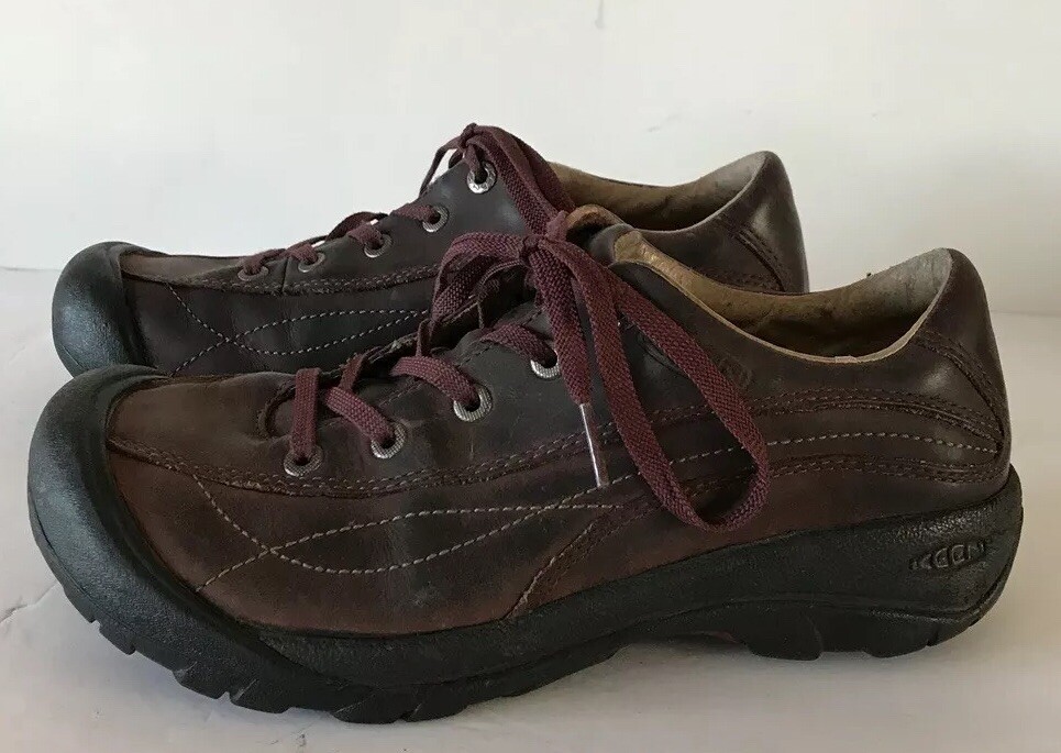 Scarpe da trekking da donna rosse Keen Toyah taglia 7 5