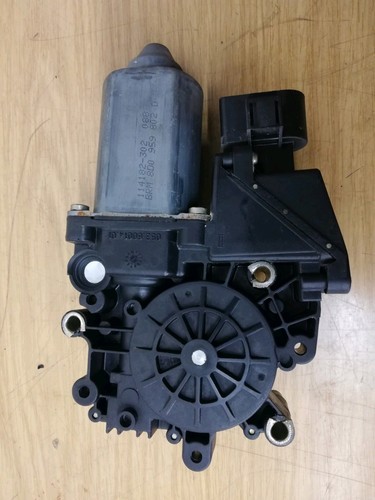 Audi A4 B5 Bj 1998 Fensterhebermotor vorne rechts 8D0959802 D BROSE #239
