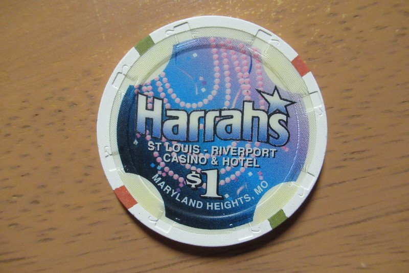 Harrah's St. Louis-Riverfront Hotel Casino $1 Poker Chip ~ Maryland Heights, Mo.