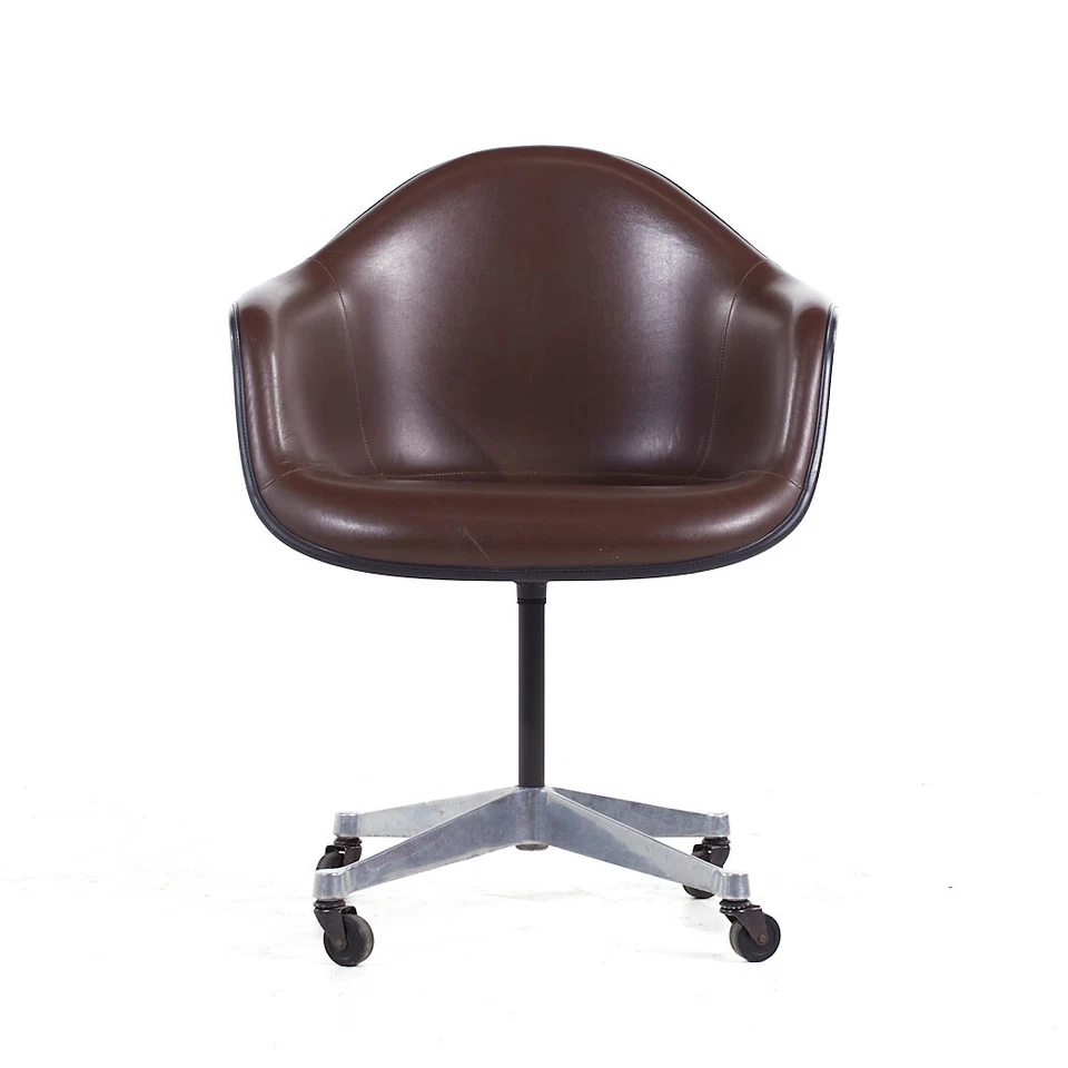 Офисный стул Eames для Herman Miller середины века коричневый с подкладкой из стекловолокна поворотный - Изображение 2 из 4