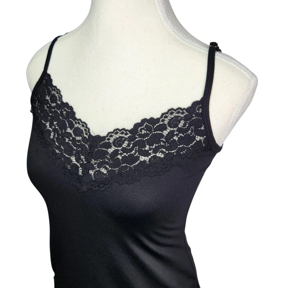 Camiseta sin mangas de encaje camisola mercado negro de la Casa Blanca negra elástica Y2K coqueta pequeña Foto 2 de 4