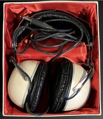 Vintage Audio Japan Pioneer SE-30 Stereo White Headphones W/ Box