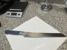 Misen Serrated Bread Knife 9.5” High Carbon Steel Serrated Blue Handle