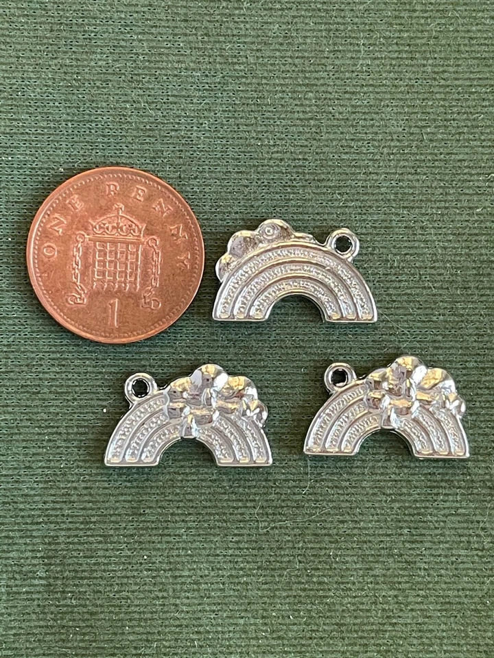 10 Rainbow Charms - bright silver - Luck Fortune Celestial