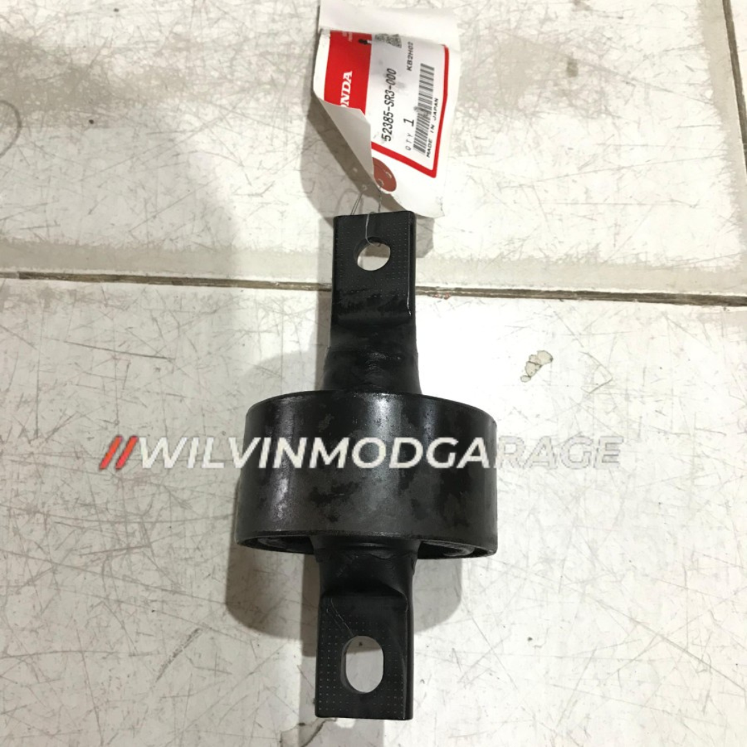 背脂くん 半丸１５キロ Genuine Rear Trailing Arm Bushing 1999-2002 Honda CR-V 52385-SR3