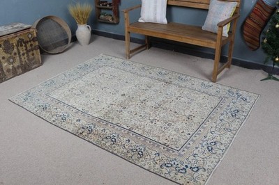 Vintage 4,8x6,9 ft Rug, Area Turkish Rug, Blue White Bordered Wool Rug