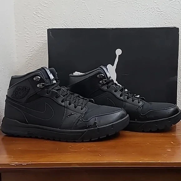 Air Jordan 1 Retro Trek Mid Triple Negro Hombre Zapatillas Botas 616344-010 Talla 13 Foto 4 de 4