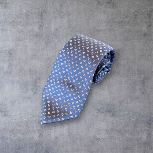 Vtg Yves Saint Laurent YSL Blue Paisley 100% Silk Tie Made in USA 56 in x 3 in - Picture 1 of 7