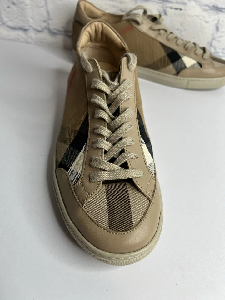 Zapatillas deportivas Burberry Hartfields para mujer 9 para hombre 7 color tostado a cuadros de casa parte superior baja de cuero Foto 2 de 4