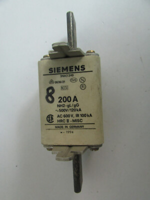 SIEMENS 200 A 500V 120kA NH2-gL/gG 3NA3 240 AC 600V IR100kA  (C295)