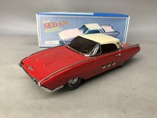 Y8199 TIN TOY Sedan car automobile vehicle box Japan antique vintage interior