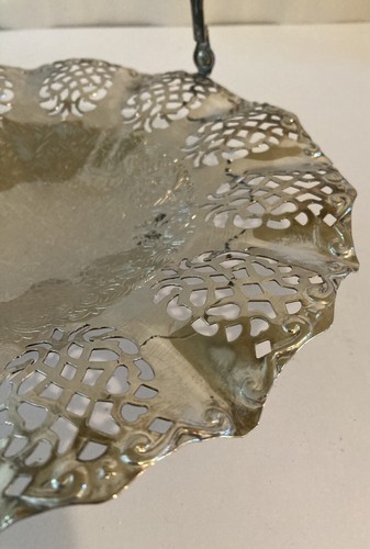 Silver Plate Serving Tray Platter 9" Round with Handle Vintage InterpurHong Kong - Picture 6 of 9