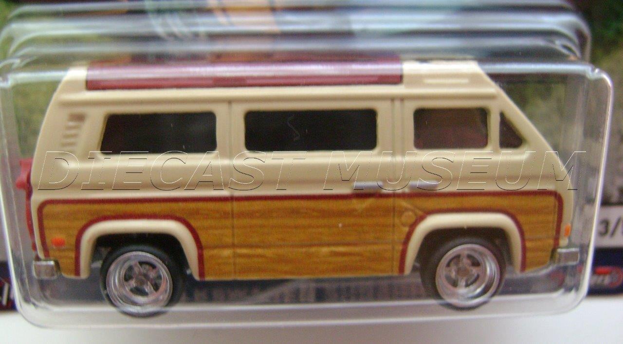 VOLKSWAGEN VW SUNAGON CARGO CARRIERS CAR CULTURE RR HOT WHEELS DIECAST