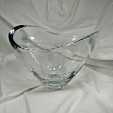 2004 Kimberly Clark Corp J.L. Turner Legal Assoc Large Nambe Crystal Bowl Award
