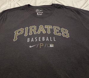 Equipo De Piratas Pittsburgh emitió la Nike Camiseta Camiseta Mercancía  Genuina XXL | eBay
