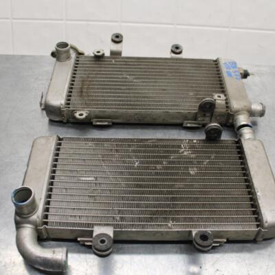 2000 Honda Super Hawk 1000 VTR1000F ENGINE RADIATOR MOTOR COOLER COOLING BB577