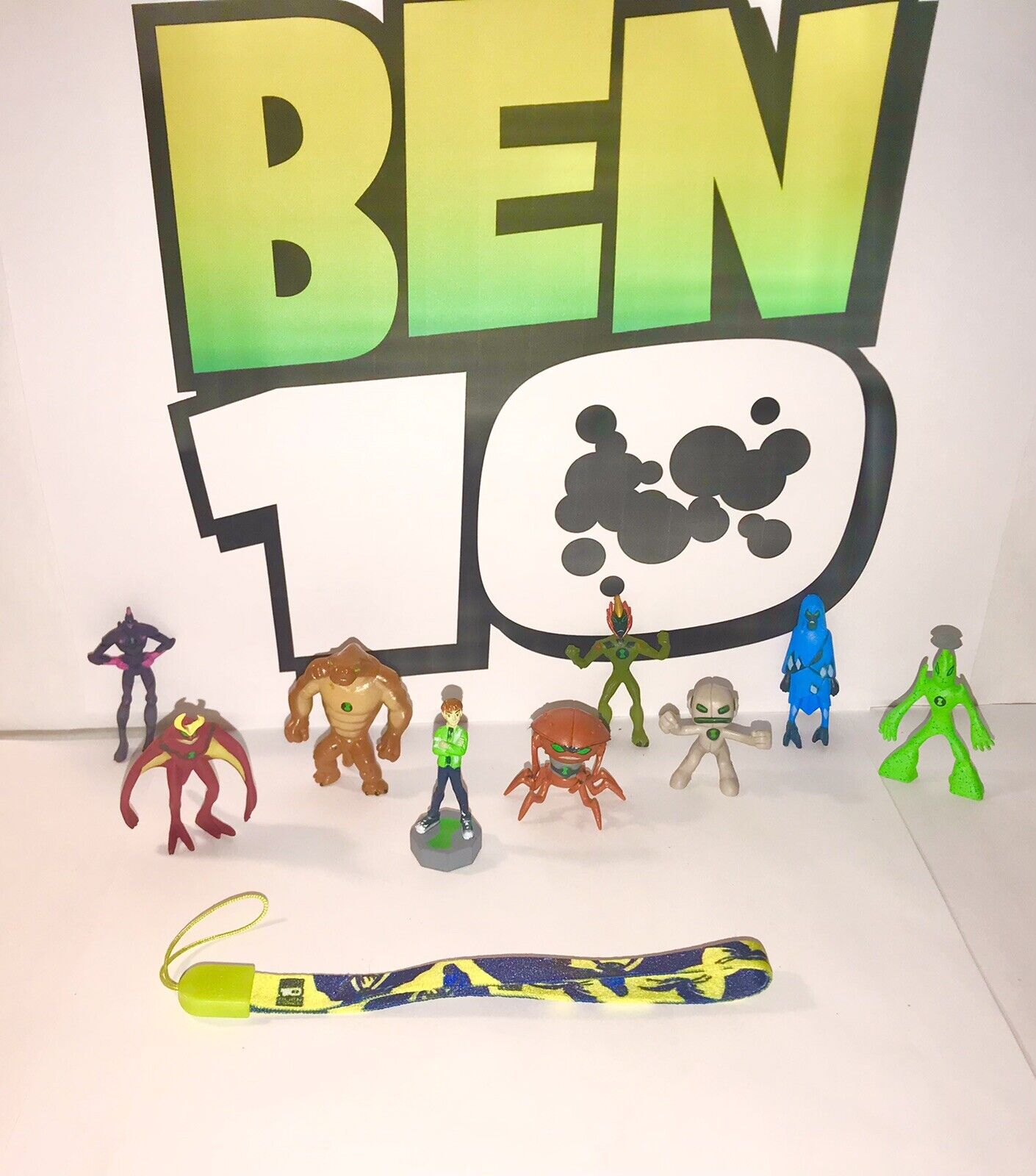 Ben 10 - Alien Force - Cast Paper Print - TV Series posters in