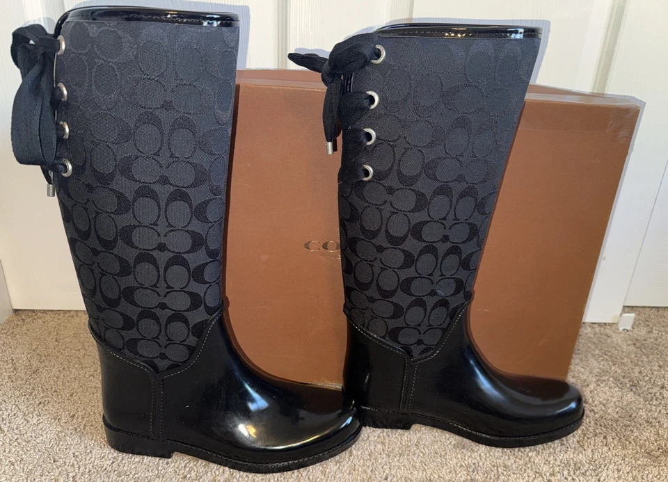 Botas de nieve COACH Signature Tristee 9M NEGRAS recubiertas de goma/lona con cordones NUEVAS Foto 2 de 4