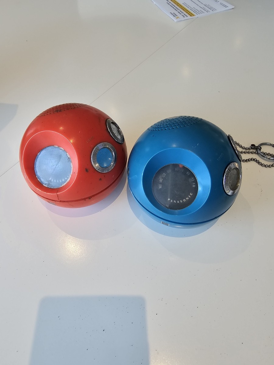 Vintage 1970s Panasonic Panapet Red And Blue AM Ball Radios | eBay