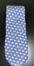 VINEYARD VINES 100 Made In USA Silk Tie with white flags  pink whale logos