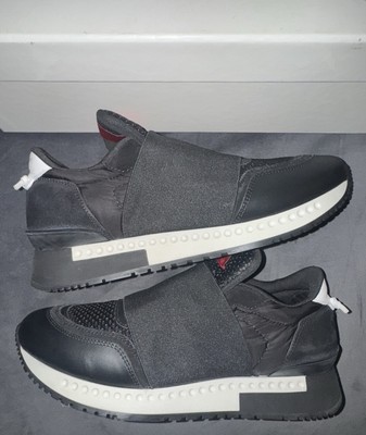 Givenchy  Black/White/Red  Active Elastic Runners Size 40EU