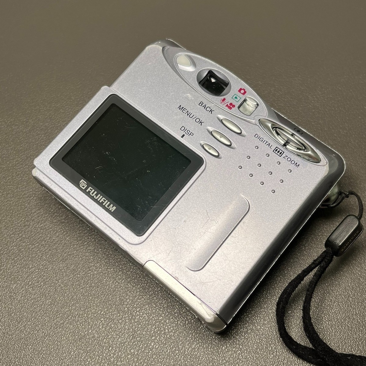 Fujifilm FinePix 30i Digital Camera 2.0 MP Built-in Flash English