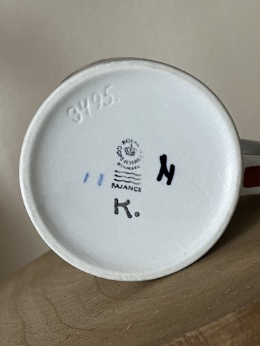Royal Copenhagen 1978 3" Collector Cup - Picture 3 of 3
