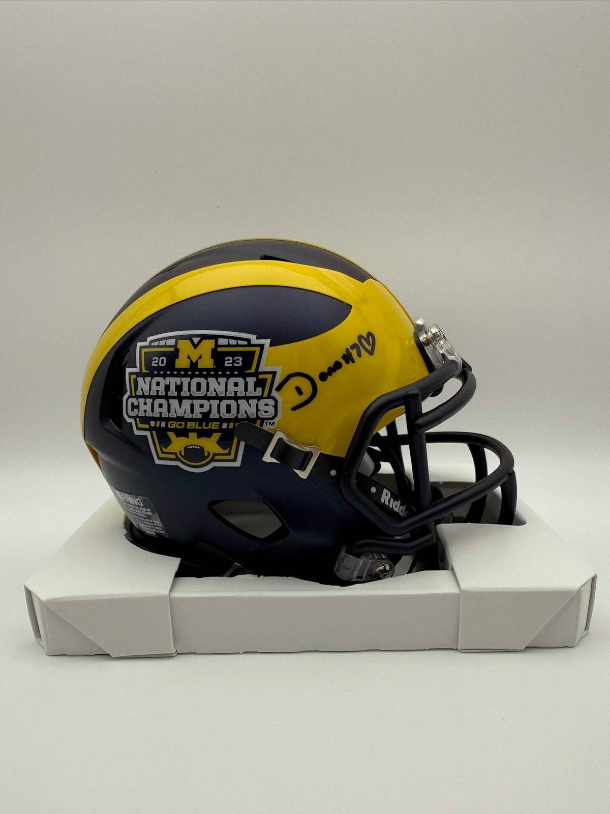 Donovan edwards Autographed Signed Michigan Wolverines 2023 CHAMPS Mini Football Helmet 
