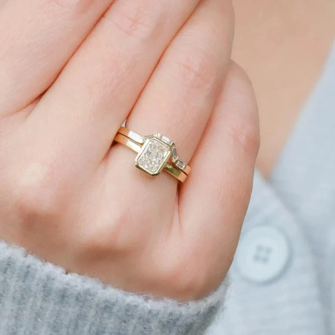 Bezel wedding hotsell ring set